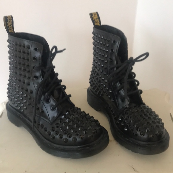 dr martens spike